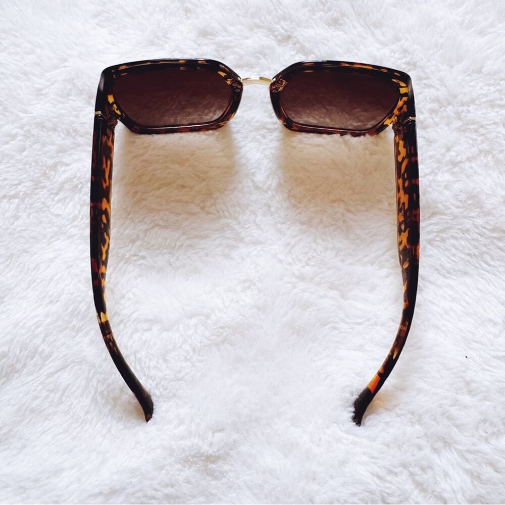 Layla Tortoise Brown Sleek Square Sunglasses - Picture 10 of 12